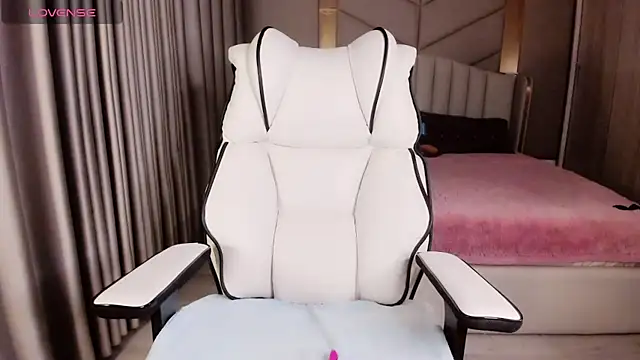 Girl  Funny online show from 01-05-26, 08:34