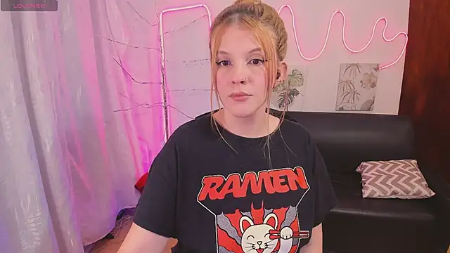 Snapshot of MillySandlerr chatting on 05-01-26, 05:56 MillySandlerr online show from 05-01-26, 05:56