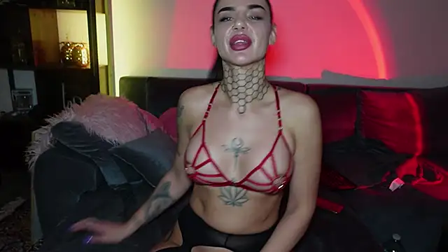 Snapshot of LexiCoco chatting on 01-16-25, 06:59 LexiCoco online show from 01-16-25, 06:59