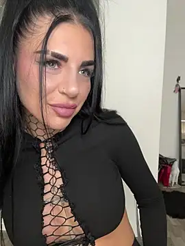 LexiCoco online show from 04-28-26, 03:50