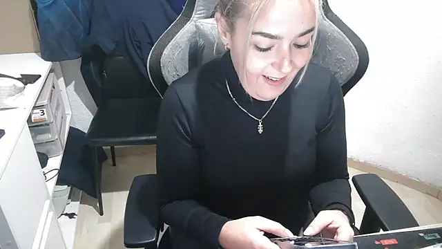 bekka   online show from 11-15-25, 09:54