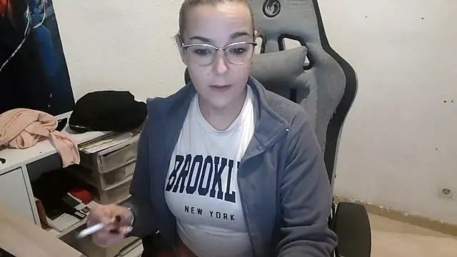 bekka   online show from 02-18-26, 08:27