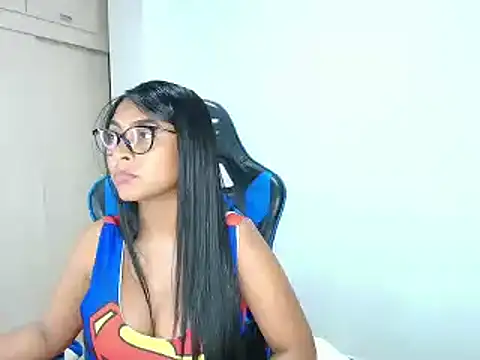 Snapshot of sophiax-x chatting on 01-11-25, 09:36 sophiax-x online show from 01-11-25, 09:36