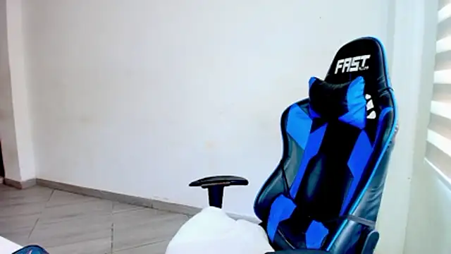 sophiax-x online show from 03-15-26, 04:13