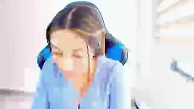 sophiax-x online show from 06-08-26, 04:07
