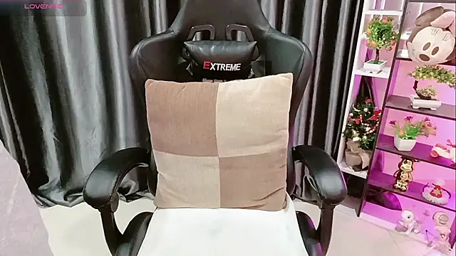 Yuki-yio online show from 02-06-26, 01:21