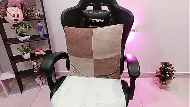 Yuki-yio online show from 03-13-26, 01:23