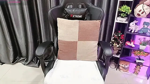 Yuki-yio online show from 04-01-26, 01:17