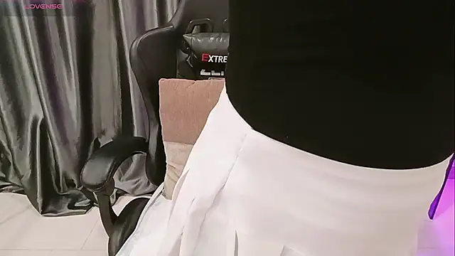 Yuki-yio online show from 04-22-26, 01:19