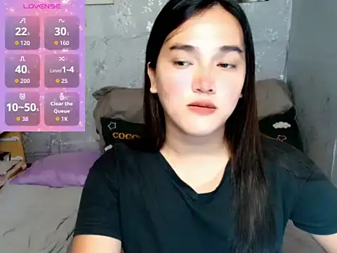 MoaningKylie online show from 12-18-25, 10:10