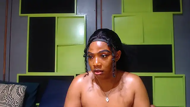 SexyAssDivaxxx online show from 10-17-25, 05:32