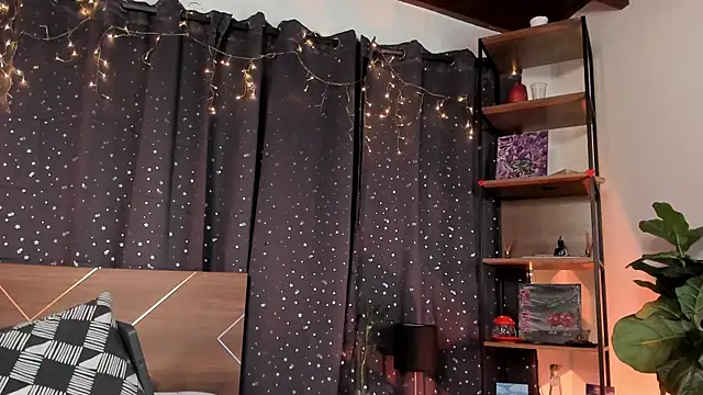 Amy art online show from 02-28-25, 12:43