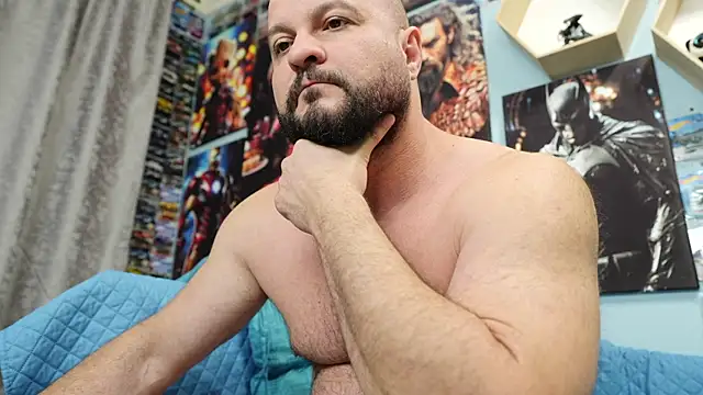 Snapshot of Muscle_Bear chatting on 10-06-25, 02:14 Muscle Bear online show from 10-06-25, 02:14
