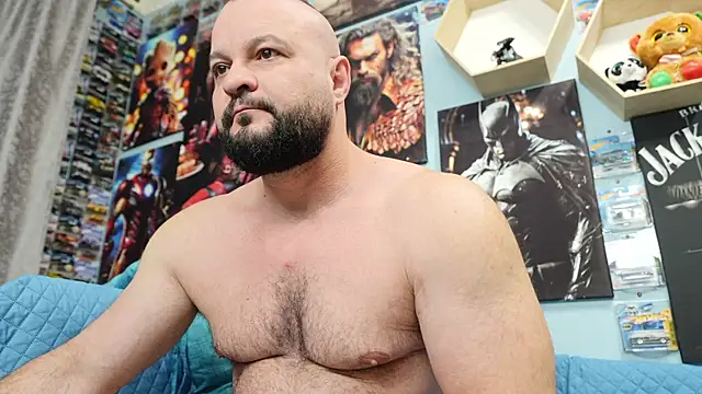 Snapshot of Muscle_Bear chatting on 10-10-25, 06:01 Muscle Bear online show from 10-10-25, 06:01