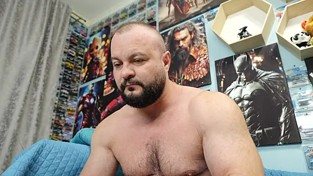 Snapshot of Muscle_Bear chatting on 10-14-25, 04:35 Muscle Bear online show from 10-14-25, 04:35