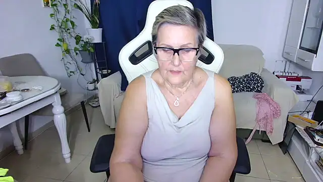 Selenna57 online show from 04-03-26, 05:11