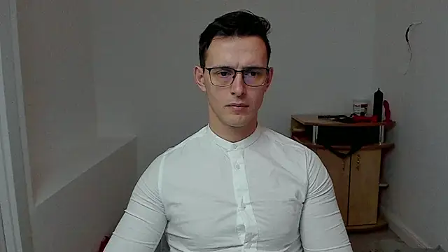 sexxymuscles4u online show from 01-08-25, 10:15