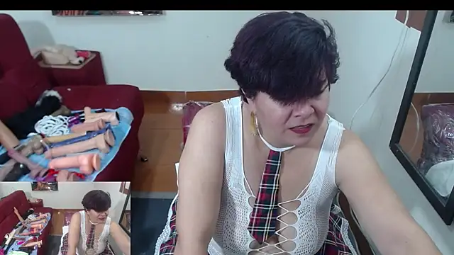 Snapshot of angelitolove727 chatting on 10-10-25, 07:46 angelitolove727 online show from 10-10-25, 07:46