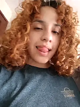 EmmaMelissa0521 online show from 10-05-25, 08:40