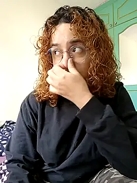 EmmaMelissa0521 online show from 10-07-25, 04:37