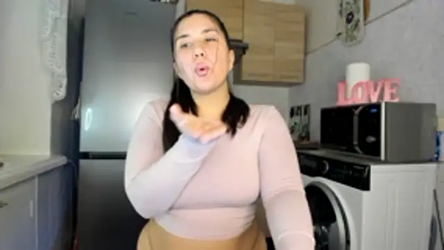 Snapshot of MiaMarrone chatting on 03-07-26, 12:18 MiaMarrone online show from 03-07-26, 12:18