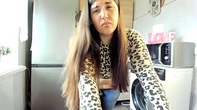 MiaMarrone online show from 06-01-26, 03:14