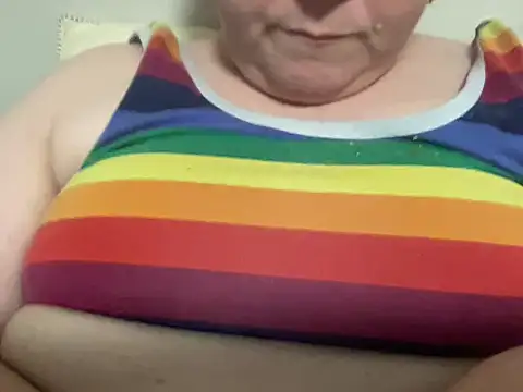 Snapshot of ParisNova chatting on 12-02-24, 10:34 ParisNova online show from 12-02-24, 10:34