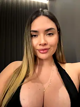 Snapshot of AnaCarrera chatting on 11-09-25, 03:54 AnaCarrera online show from 11-09-25, 03:54