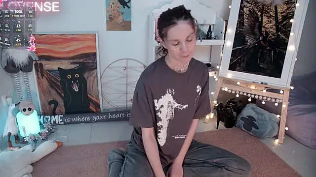 Snapshot of Careful_i_bite chatting on 02-01-25, 07:47 Careful i bite online show from 02-01-25, 07:47