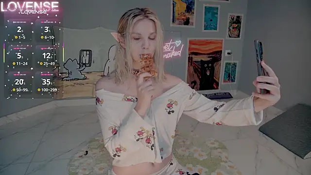 Snapshot of Careful_i_bite chatting on 09-24-25, 05:55 Careful i bite online show from 09-24-25, 05:55