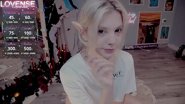 Snapshot of Careful_i_bite chatting on 11-09-25, 06:23 Careful i bite online show from 11-09-25, 06:23