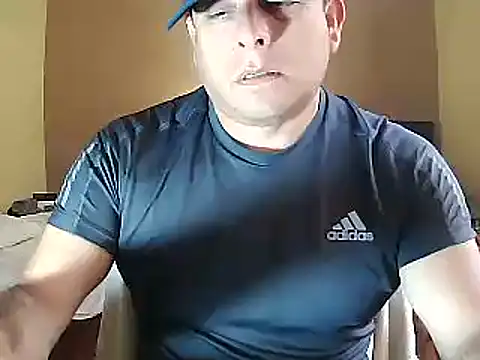 chicoguapo8 online show from 02-11-25, 12:48