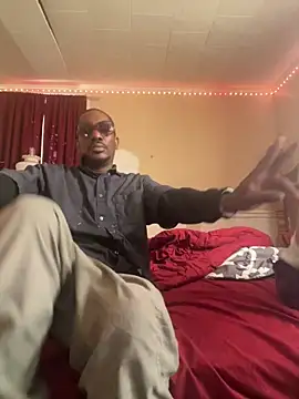 Makeyoucumallover online show from 03-17-26, 01:58