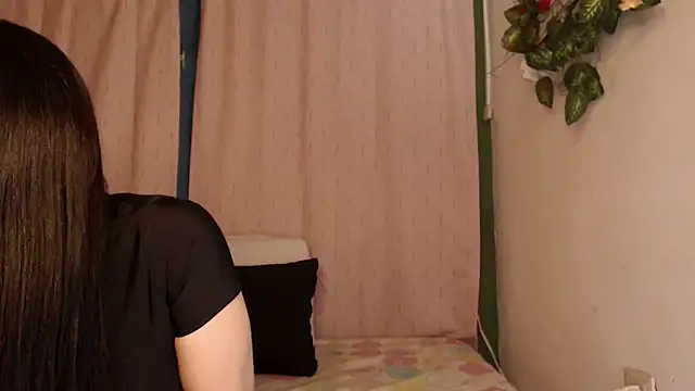 Estefani 32 online show from 01-17-26, 10:42