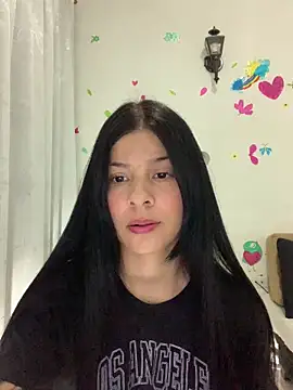 Snapshot of Estefani_32 chatting on 05-05-26, 03:09 Estefani 32 online show from 05-05-26, 03:09