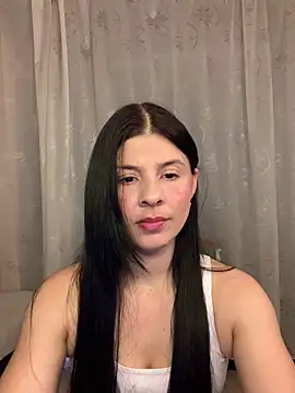 Snapshot of Estefani_32 chatting on 05-07-26, 05:51 Estefani 32 online show from 05-07-26, 05:51