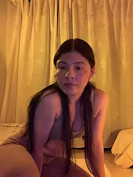 Snapshot of Estefani_32 chatting on 05-14-26, 07:09 Estefani 32 online show from 05-14-26, 07:09