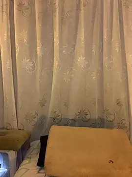Snapshot of Estefani_32 chatting on 05-22-26, 04:12 Estefani 32 online show from 05-22-26, 04:12
