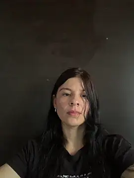 Snapshot of Estefani_32 chatting on 06-01-26, 10:00 Estefani 32 online show from 06-01-26, 10:00