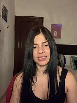 Estefani 32 online show from 07-18-26, 04:49