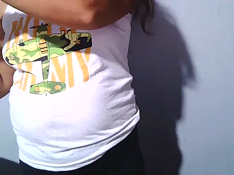 Snapshot of yummytitsxxx168 chatting on 02-06-26, 03:37 yummytitsxxx168 online show from 02-06-26, 03:37