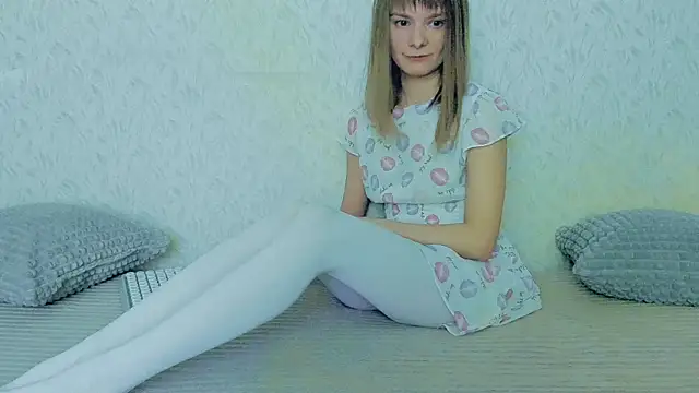 Snapshot of YourCaramel chatting on 02-09-25, 11:25 YourCaramel online show from 02-09-25, 11:25