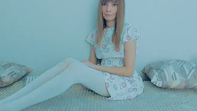 Snapshot of YourCaramel chatting on 10-14-25, 04:02 YourCaramel online show from 10-14-25, 04:02