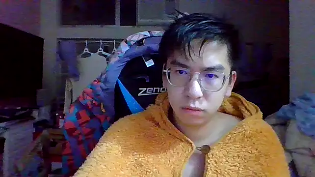 Snapshot of charlie_xdd chatting on 02-12-25, 12:44 charlie xdd online show from 02-12-25, 12:44