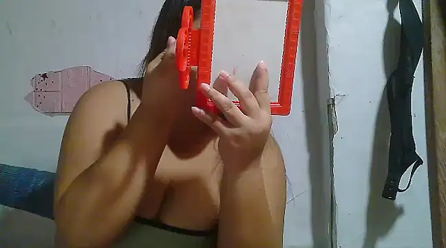 Snapshot of Creamsweetpussy28 chatting on 01-31-25, 09:48 Creamsweetpussy28 online show from 01-31-25, 09:48