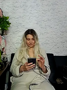 ScarletCallings420 online show from 04-16-26, 01:17