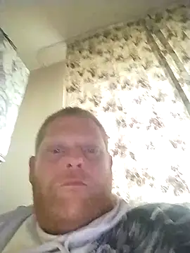 Baumhackel online show from 04-12-26, 03:50