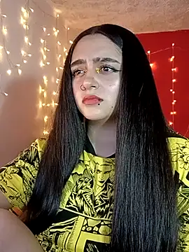 Snapshot of IvonneT chatting on 02-26-25, 05:20 IvonneT online show from 02-26-25, 05:20