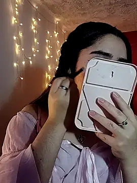 Snapshot of IvonneT chatting on 03-02-25, 10:38 IvonneT online show from 03-02-25, 10:38