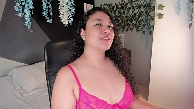 Snapshot of alixon_fiore5 chatting on 06-06-26, 07:35 alixon fiore5 online show from 06-06-26, 07:35